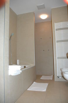 Aparthotel Ad Landek