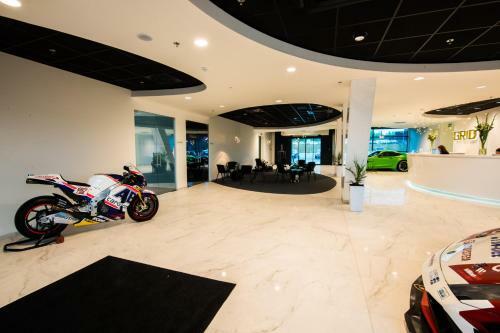 Grid Hotel