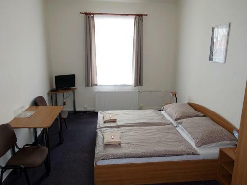Hostal Hotel Sta?�?