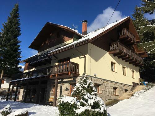 Hostal Chalet H?ebenka