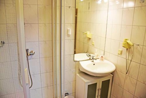 Hostal Gasthaus Crampas