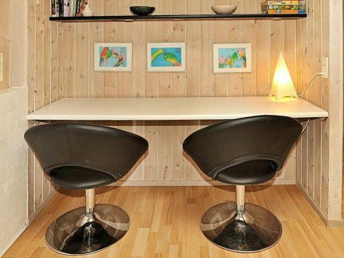 Four-bedroom Holiday Home In Henne 8