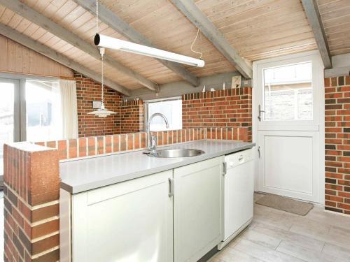 Three-bedroom Holiday Home In Henne 13