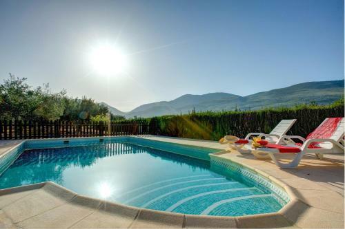 Los Tablones Villa Sleeps 4 Pool Wifi