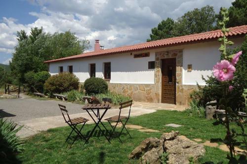 Hostal Albergue Rural Econatur
