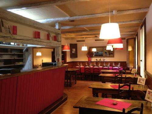 Hostal Chambre D?h�tes Des F�es