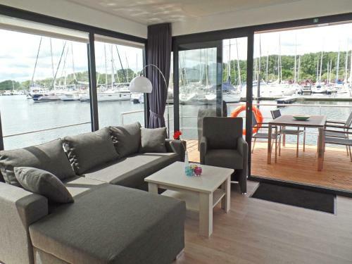 Floating 44 Boltenhagen