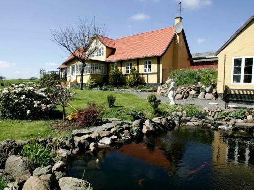 Three-bedroom Holiday Home In Aakirkeby 9