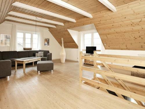 Six-bedroom Holiday Home In Bl�vand 6
