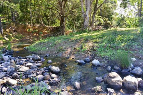 Lodge Cooroy Country Cottages