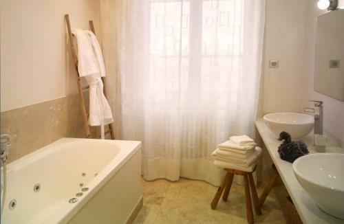 Hostal Demeure Des Monts D'or