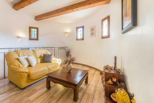 Puget-sur-argens Villa Sleeps 8 Wifi