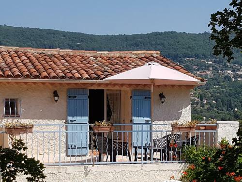 B&B With Charm, Quiet, Kitchen, Sw Pool.