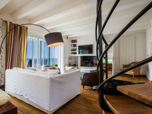 Guethary Villa Sleeps 6 Air Con Wifi