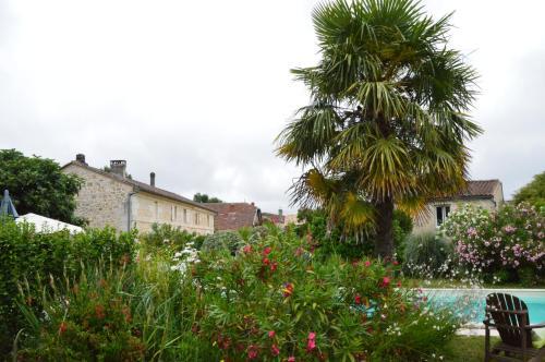 Bed & Breakfast Chambres D'h�tes Du Domaine De Lansac