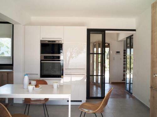 Luxurious Villa In Frejus With Private Swimming Pool