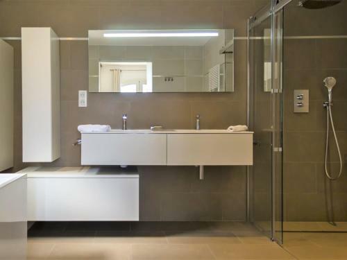 Luxurious Villa In Frejus With Private Swimming Pool
