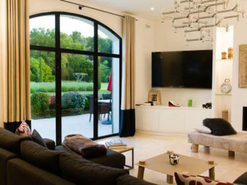 Les Baux de Provence Villa Sleeps 10 Pool Air Con