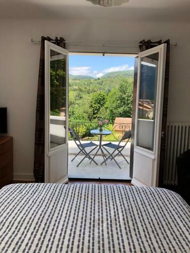 Bed & Breakfast La Maison Blanche Chambres D?h�tes - B & B Quillan
