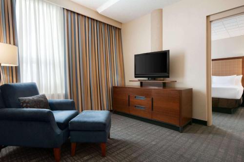 Hotel Admiral Inn & Suites