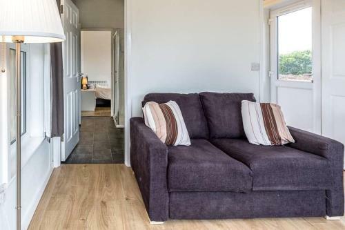 Hazel 2 - Standard Plus One Bed Apartment On Private Estate