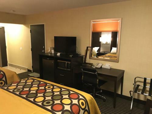 Posada Bay Hill Inns & Suites
