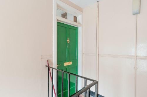 Dalkeith Three Bed Two Bath Apartment