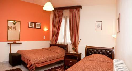 Hostal Guesthouse Paralimnia