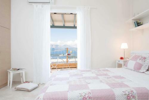 Neochori Villa Sleeps 4 Air Con Wifi