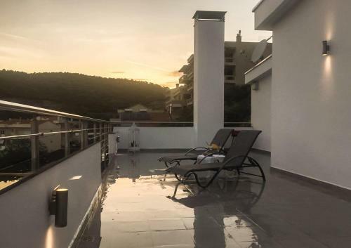 Aelia Apartments