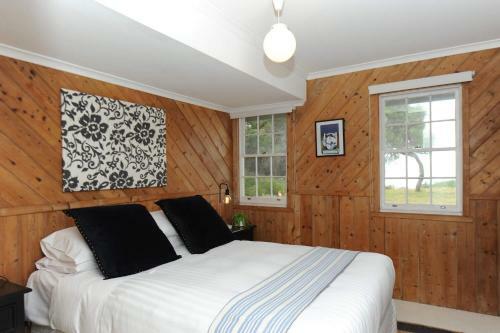 White Shell Cottage