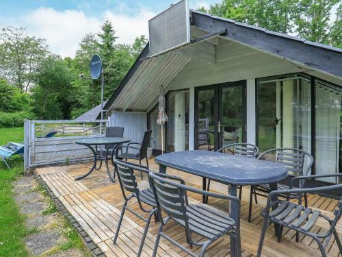 Three-bedroom Holiday Home In Roslev 12