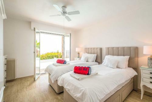 Espero-pax Villa Sleeps 8 Air Con Wifi