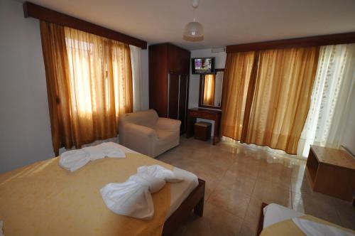 Kiriakos Holiday Home