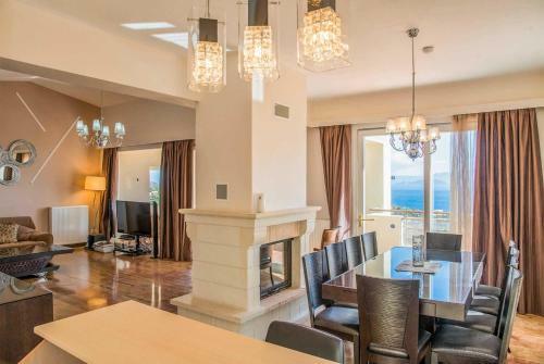 Katsikia Villa Sleeps 8 Air Con Wifi