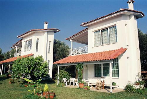 Hostal Nicolas Village Club