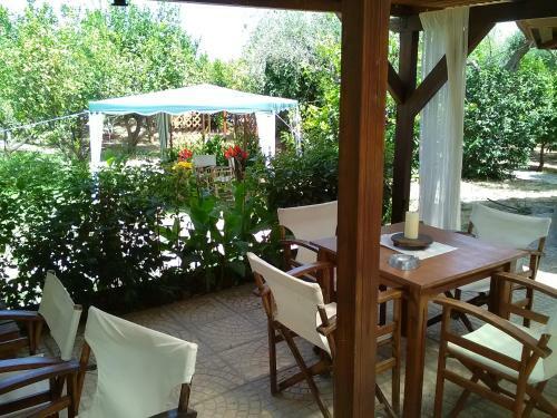 Hostal Nicolas Village Club