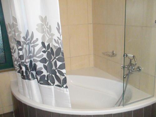 Hostal Vathyskia Guesthouse
