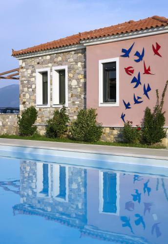 Aeolis Apartments & Studios