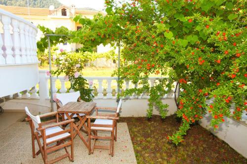 Nereids Apartments And Studios