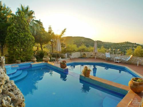 Troulous Villa Sleeps 6
