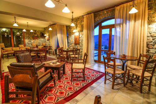 Hotel Karyatis Resort