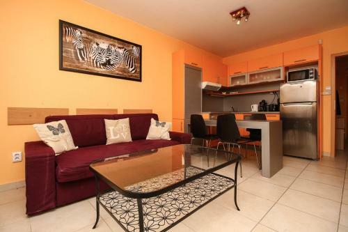 Apartments In Balaton�sz�d 35670