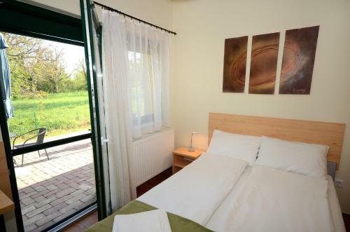 Bed & Breakfast Sz�rsz� Panzi�