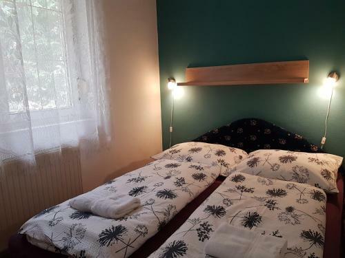 Hostal Fert?di K�ria Vend�gh�z
