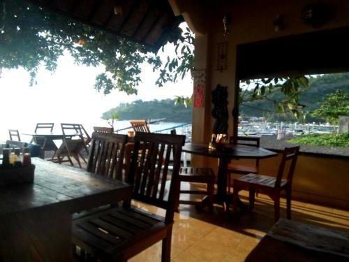Sunrise Cafe Bungalows
