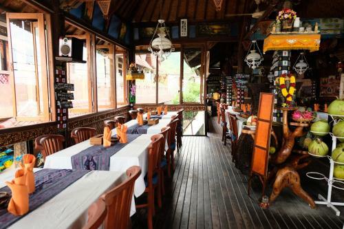 Hotel Kerti Beach Bungalow And Restaurant