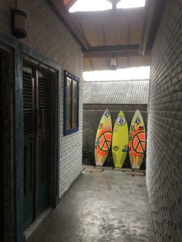 Hostal Medewi Secret Surfcamp