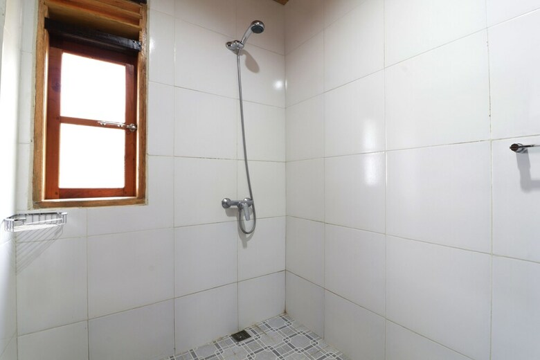 Hostal Tuk Tuk Timbul Bungalows