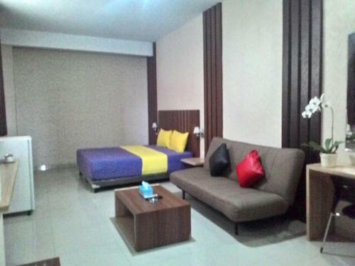 City Hotel